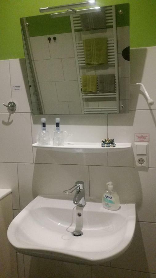 Pension Am Dorfanger Hohennauen Bagian luar foto